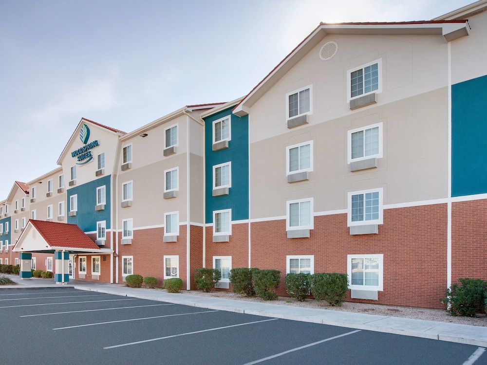 Pet Friendly WoodSpring Suites Phoenix I-17 North in Phoenix, Arizona