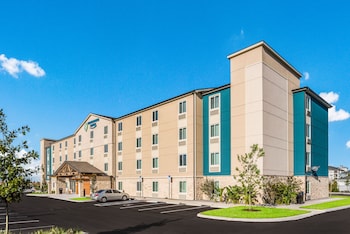 Pet Friendly WoodSpring Suites Davenport in Davenport, Florida