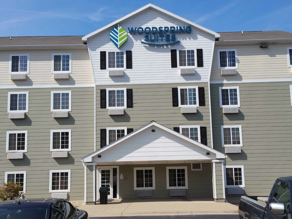 Pet Friendly WoodSpring Suites Columbus Fort Benning in Columbus, Georgia