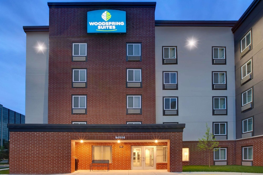 Pet Friendly Woodspring Suites Washington DC Greenbelt in Greenbelt, Maryland