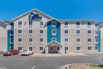 Pet Friendly Extended Stay America Select Suites Kansas City South I 49 in Kansas City, Missouri