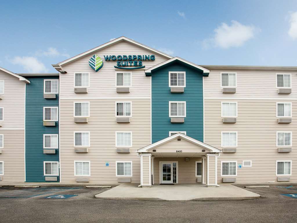Pet Friendly WoodSpring Suites Gulfport in Gulfport, Mississippi