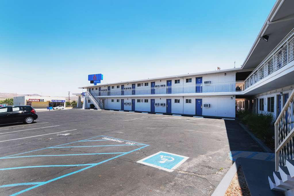 Pet Friendly Motel 6 Barstow CA Route 66 in Barstow, California