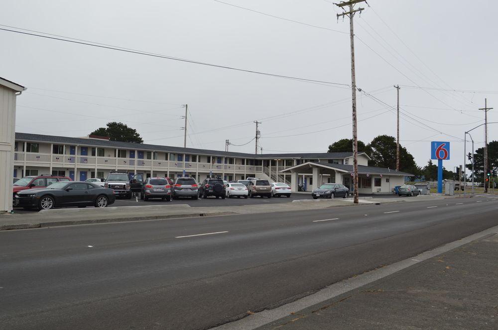 Pet Friendly Motel 6 Crescent City CA in Crescent City, California