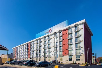 Pet Friendly Motel 6 Atlanta Airport Virginia Ave in East Point, Georgia