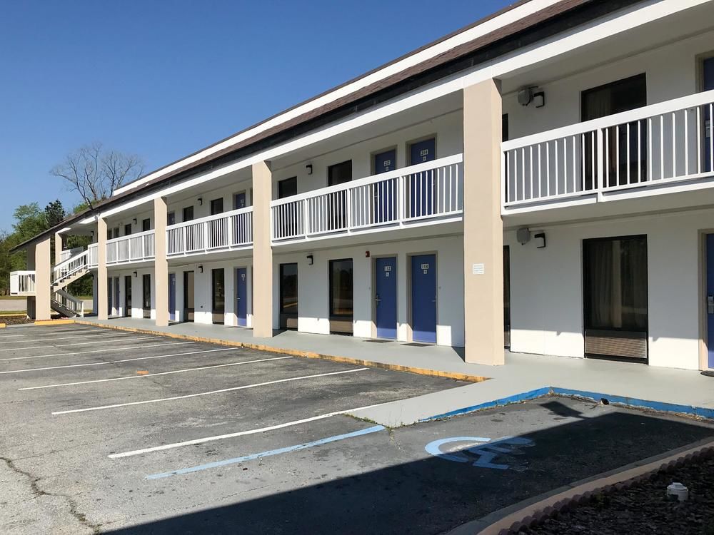 Pet Friendly Motel 6 Metter GA in Metter, Georgia