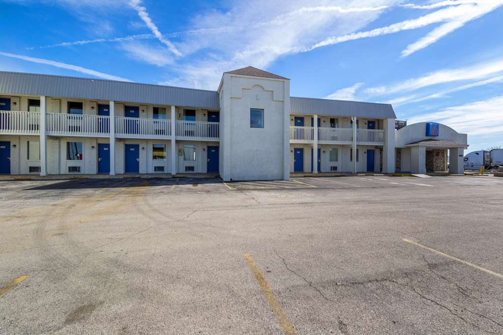 Pet Friendly Motel 6 Indianapolis in - South in Indianapolis, Indiana