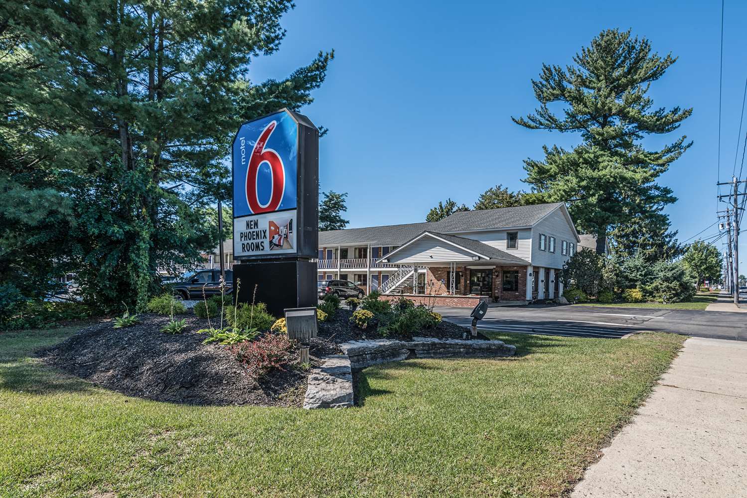 Pet Friendly Motel 6 Albany Airport in Alba, New York