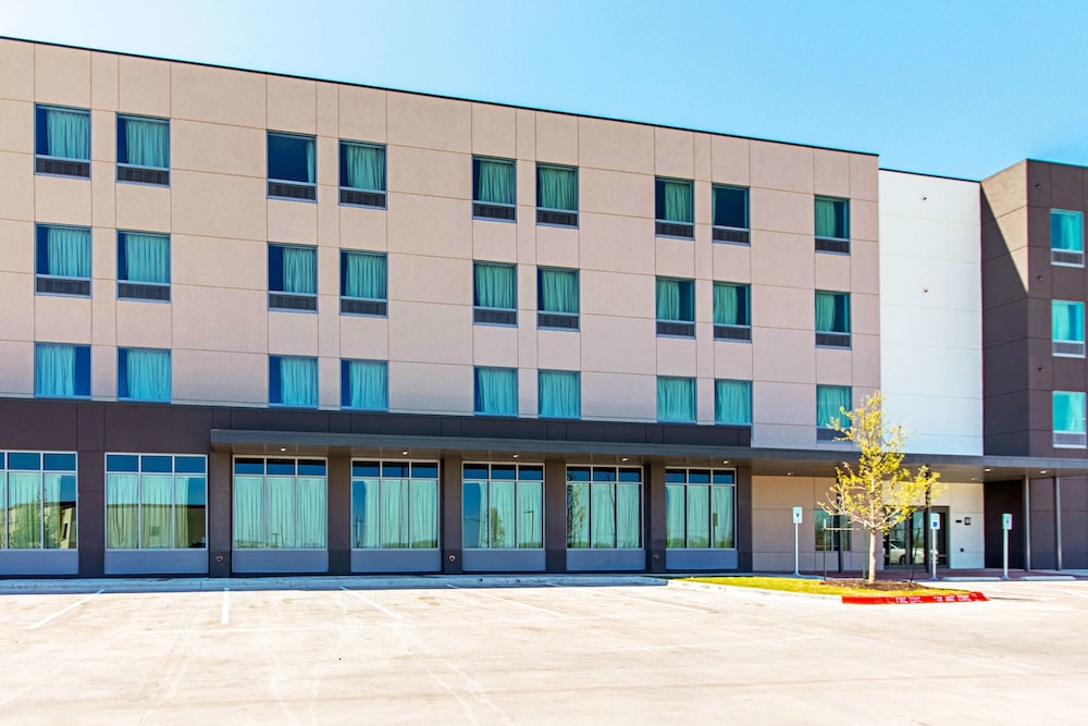 Pet Friendly Motel 6 Austin Airport TX in Austin, Texas