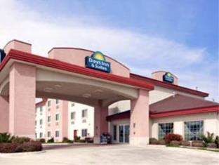 Pet Friendly Motel 6 Decatur TX in Decatur, Texas