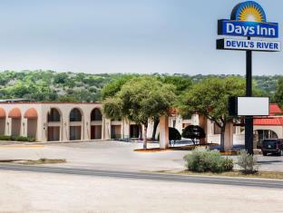 Pet Friendly Motel 6 Sonora TX in Sonora, Texas