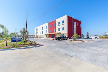 Pet Friendly Motel 6 Texas City I 45 South in Texas City, Texas