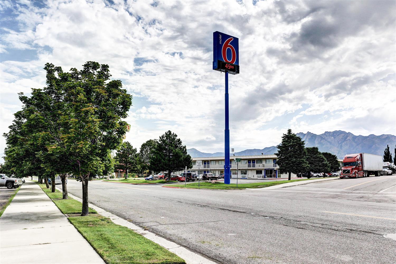 Pet Friendly Motel 6 Salt Lake City South Midvale in Midvale, Utah