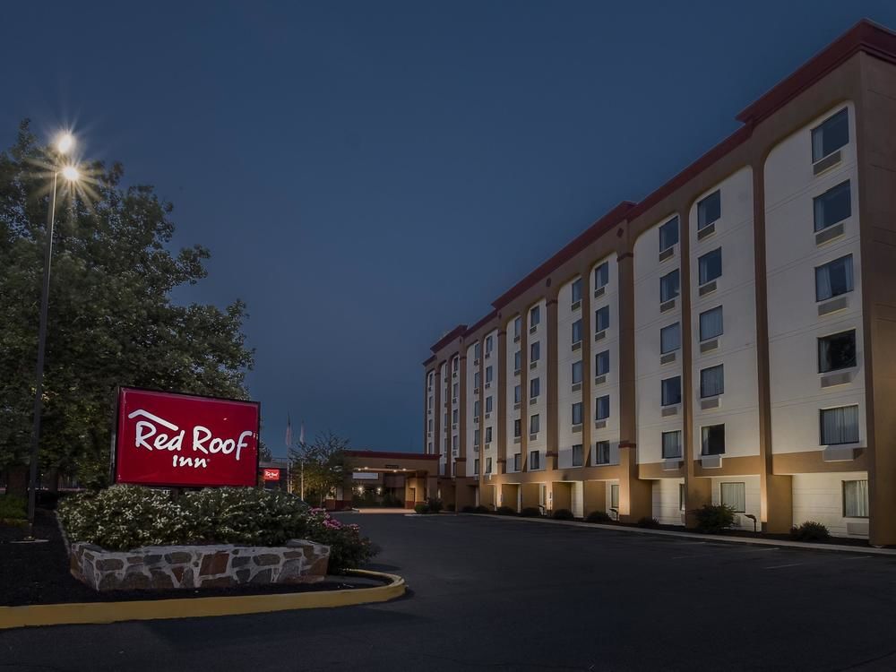 Pet Friendly Red Roof Inn Hartford New Britain in New Britain, Connecticut