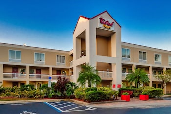 Pet Friendly Red Roof Inn PLUS+ Orlando Convention Center / Intl Dr in Orlando, Florida