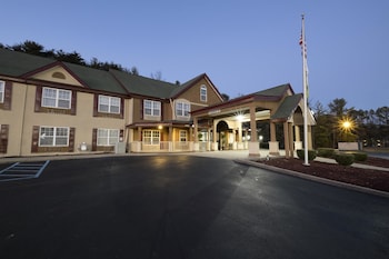 Pet Friendly Red Roof Inn & Suites Corbin in Corbin, Kentucky