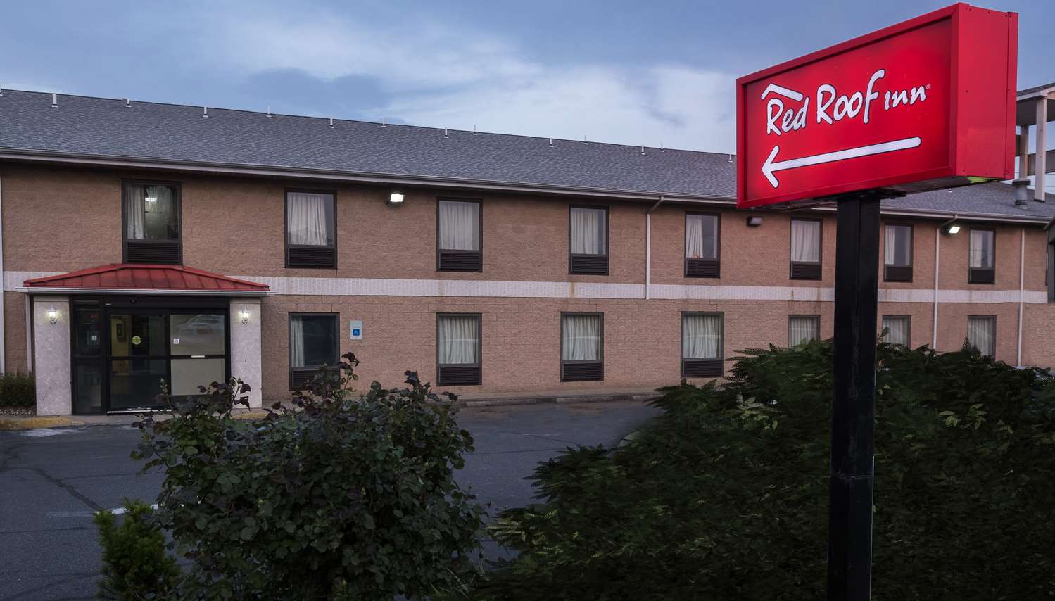 Pet Friendly Red Roof Inn Allentown South in Allentown, Pennsylvania