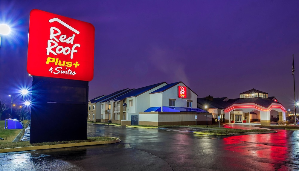 Pet Friendly Red Roof Inn PLUS+ & Suites Knoxville West Cedar Bluff in Knoxville, Tennessee