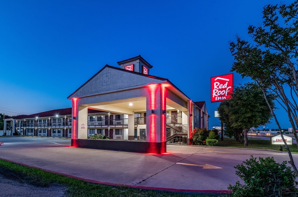Pet Friendly Red Roof Inn Dallas Mesquite in Mesquite, Texas
