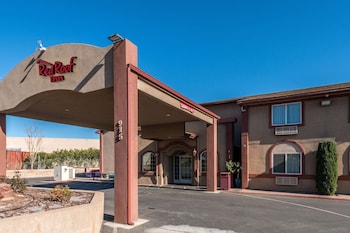 Pet Friendly Red Roof Inn St. George in Saint George, Utah