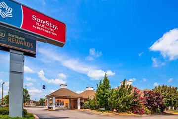 Pet Friendly Surestay Plus Hotel By Best Western Fayetteville in Fayetteville, North Carolina