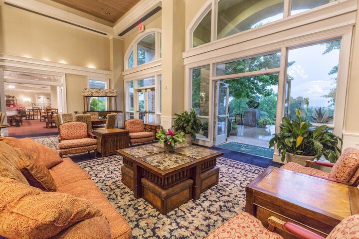 Pet Friendly Cypress Bend Resort, Bw Premier Collection in Many, Louisiana