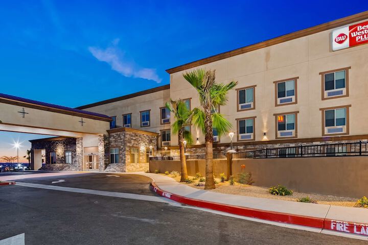 Pet Friendly Best Western Plus New Barstow Inn & Suites in Barstow, California