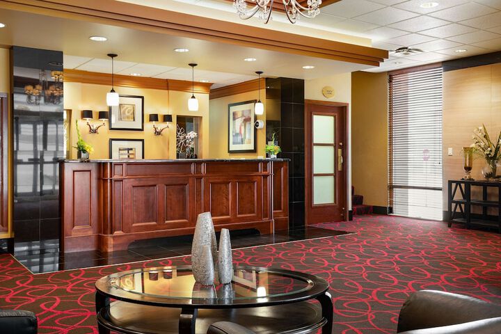 Pet Friendly Best Western Plus Columbia River Hotel & Conference Center in Richland, Washington