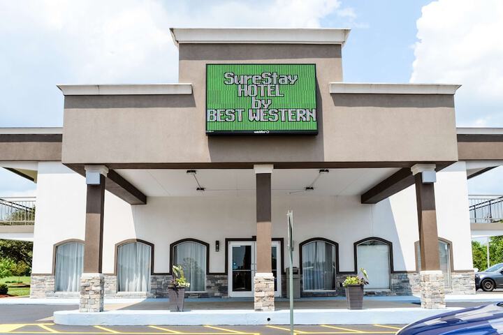 Pet Friendly Surestay Hotel By Best Western Bowling Green North in Bowling Green, Kentucky