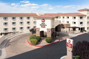 Pet Friendly Best Western Plus At Lake Powell in Page, Arizona