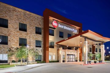 Pet Friendly Best Western Plus College Station Inn & Suites in College Station, Texas