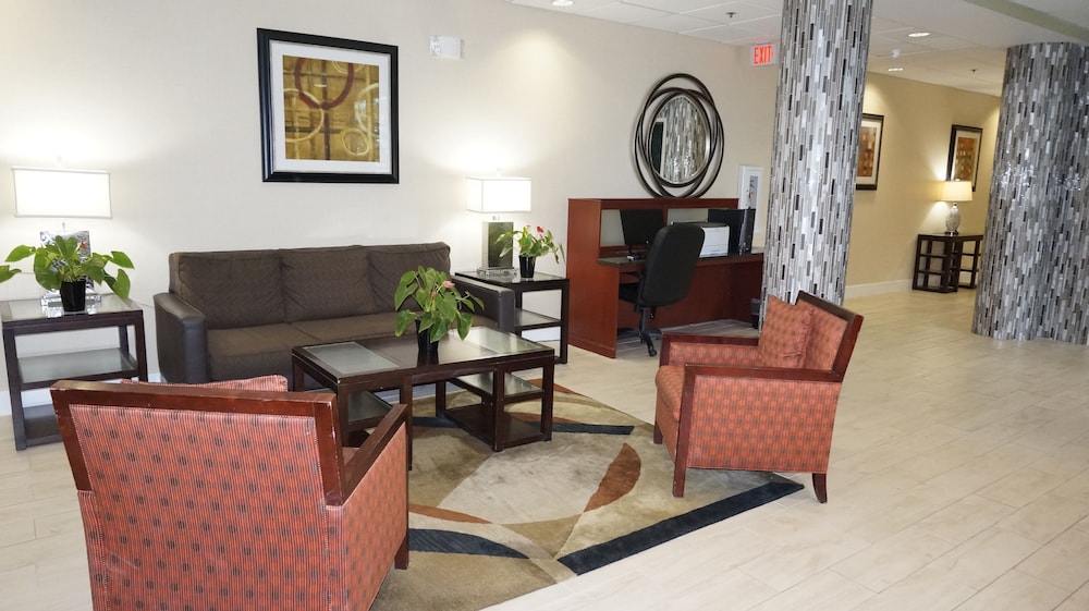 Pet Friendly Best Western Airport Inn & Suites Cleveland in Cleveland, Ohio