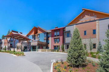 Pet Friendly Springhill Suites Truckee in Truckee, California