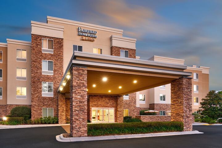 Pet Friendly Fairfield Inn & Suites by Marriott Tallahassee Central in Tallahassee, Florida
