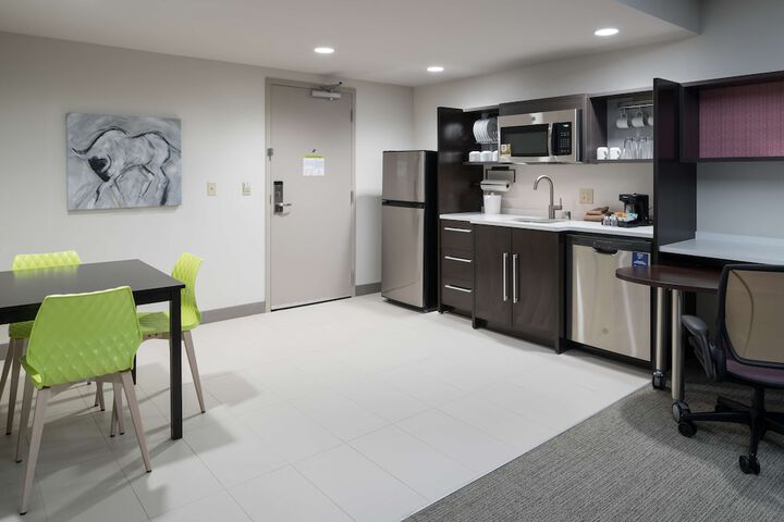 Pet Friendly Home2 Suites by Hilton Fort Worth Cultural District in Fort Worth, Texas