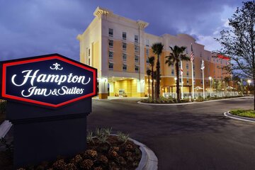 Pet Friendly Hampton Inn &  Suites Orlando North / Altamonte Springs in Altamonte Springs, Florida