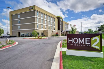 Pet Friendly Home2 Suites by Hilton Springfield North in Springfield, Missouri