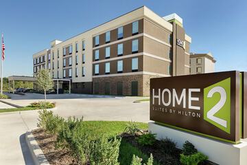 Pet Friendly Home2 Suites by Hilton Houston Pearland in Houston, Texas