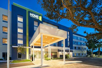 Pet Friendly Home2 Suites by Hilton Palm Bay I 95 in Palm Bay, Florida