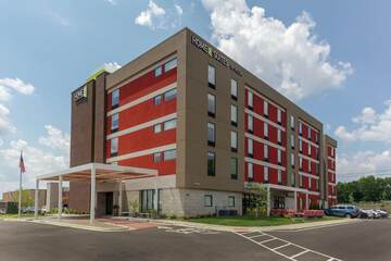 Pet Friendly Home2 Suites by Hilton Louisville Airport / Expo Center KY in Louisville, Kentucky