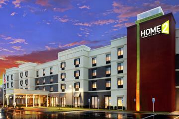 Pet Friendly Home2 Suites by Hilton Long Island Brookhaven in Yaphank, New York