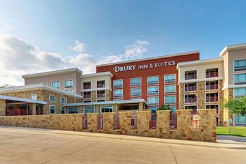 Pet Friendly Drury Inn & Suites San Antonio Airport in San Antonio, Texas