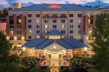 Pet Friendly Hilton Garden Inn Chattanooga Downtown in Chattanooga, Tennessee