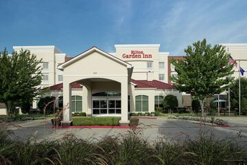 Pet Friendly Hilton Garden Inn DFW North Grapevine in Grapevine, Texas