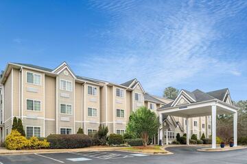 Pet Friendly Microtel Inn and Suites by Wyndham Columbus North in Columbus, Georgia