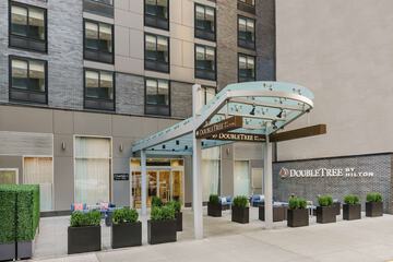 Pet Friendly DoubleTree by Hilton Hotel New York City Chelsea in New York, New York