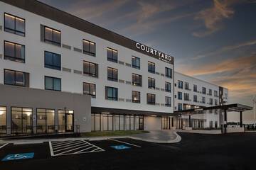Pet Friendly Courtyard by Marriott Conway in Conway, Arkansas