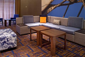 Pet Friendly Courtyard by Marriott Baltimore Downtown / Inner Harbor in Baltimore, Maryland