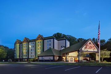 Pet Friendly Hampton Inn & Suites Pigeon Forge on the Parkway in Pigeon Forge, Tennessee