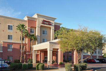 Pet Friendly Hampton Inn & Suites Phoenix Surprise in Surprise, Arizona